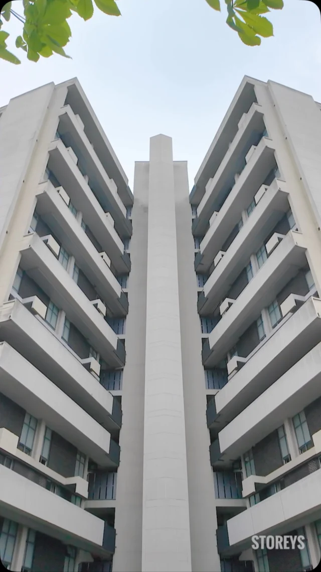 ❗️24 Hour Pre Launch❗️

Keeling House, Claredale Street, Bethnal Green E2 

📥 DM to be the first to view this exceptional two bedroom duplex penthouse with roof terrace situated within the iconic Grade ll listed Keeling House. 

Design by Denys Lasdun, one of Britain’s greatest Modern architects, and was given a Grade II* listing in 1993 in recognition of its architectural significance. In 2001 the building was renovated to a high standard by Munkenbeck and Marshall.

🏷️ £850,000

#keelinghouse #denyslasdun #bethnalgreen #munkenbeckandmarshall  #storeys #sales #prelaunch #forsale #selling #livingstoreys #architecture #penthouse #duplex #londonproperty #interiordesign